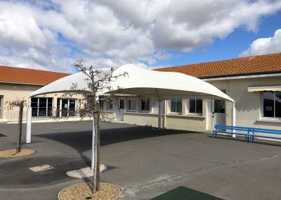 Texabri construit un préau d'école à la maternelle de Portiragnes