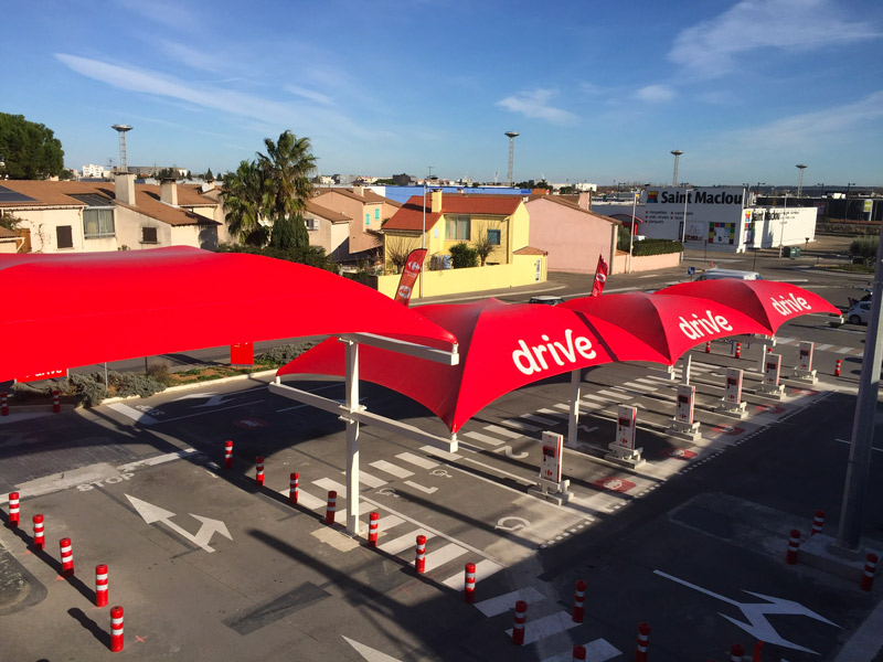 Texabri a construit l'abri drive du Carrefour de Nîmes Ouest