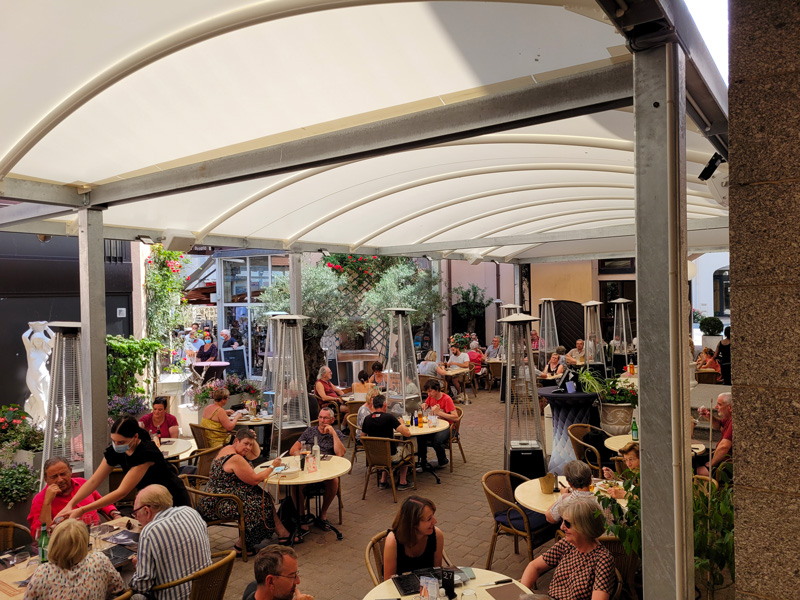 Texabri a conçu et fabriqué l'abri terrasse du restaurant San Remo à Gérardmer