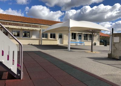 Texabri construit un préau d'école à la maternelle de Portiragnes