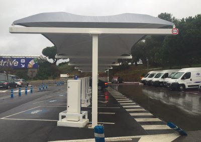 Texabri a réalisé l'abri drive du Carrefour d'Antibes