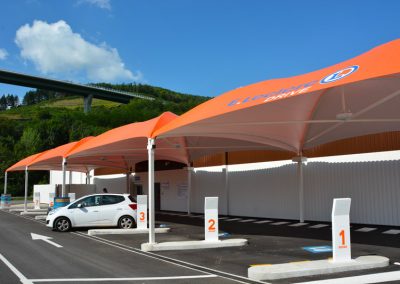 Texabri a conçu et fabriqué l'abri drive du e-Leclerc de Tarare