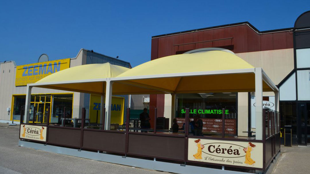 Abri pour terrasse : la boulangerie – pâtisserie Céréa de Bourg en Bresse