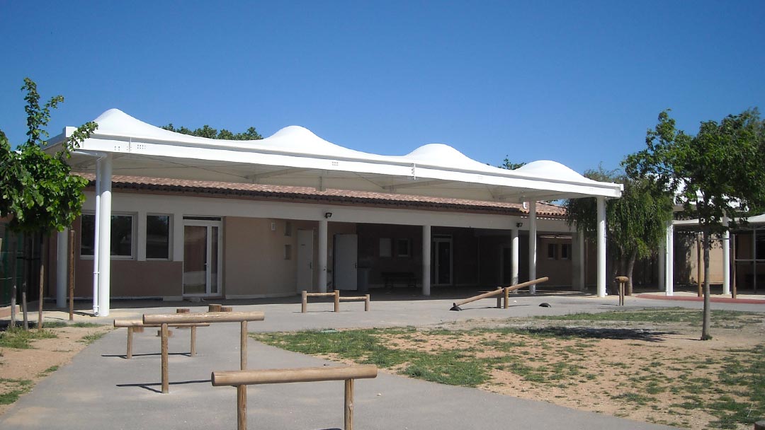 Préau d’école : le groupe scolaire Robert Verrier à Rognes