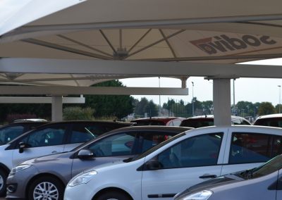 Texabri a conçu et fabriqué l'abri pour parc automobile de la concession Renault d'Avallon