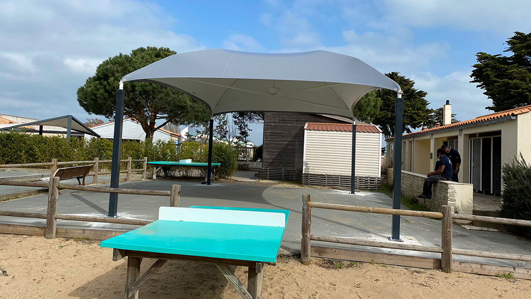 Abri pour espace de détente : le préau du camping de la Flotte, Ile de Ré