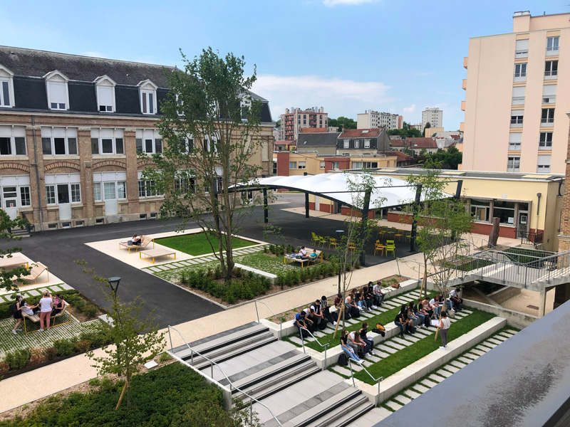 Texabri a conçu et fabriqué le préau du lycée Saint-Michel à Reims